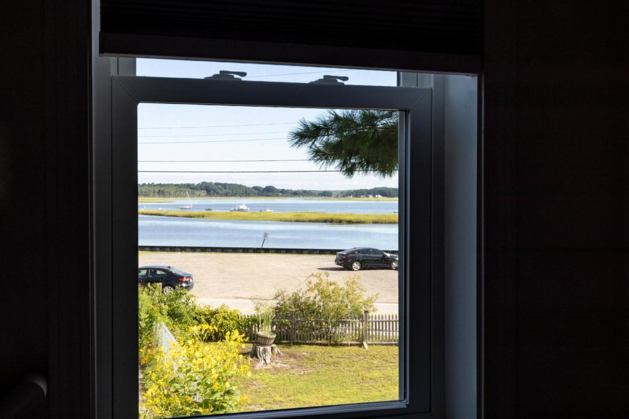 Bright 4Br Beach House, Pine Point Perfection Scarborough Exteriör bild