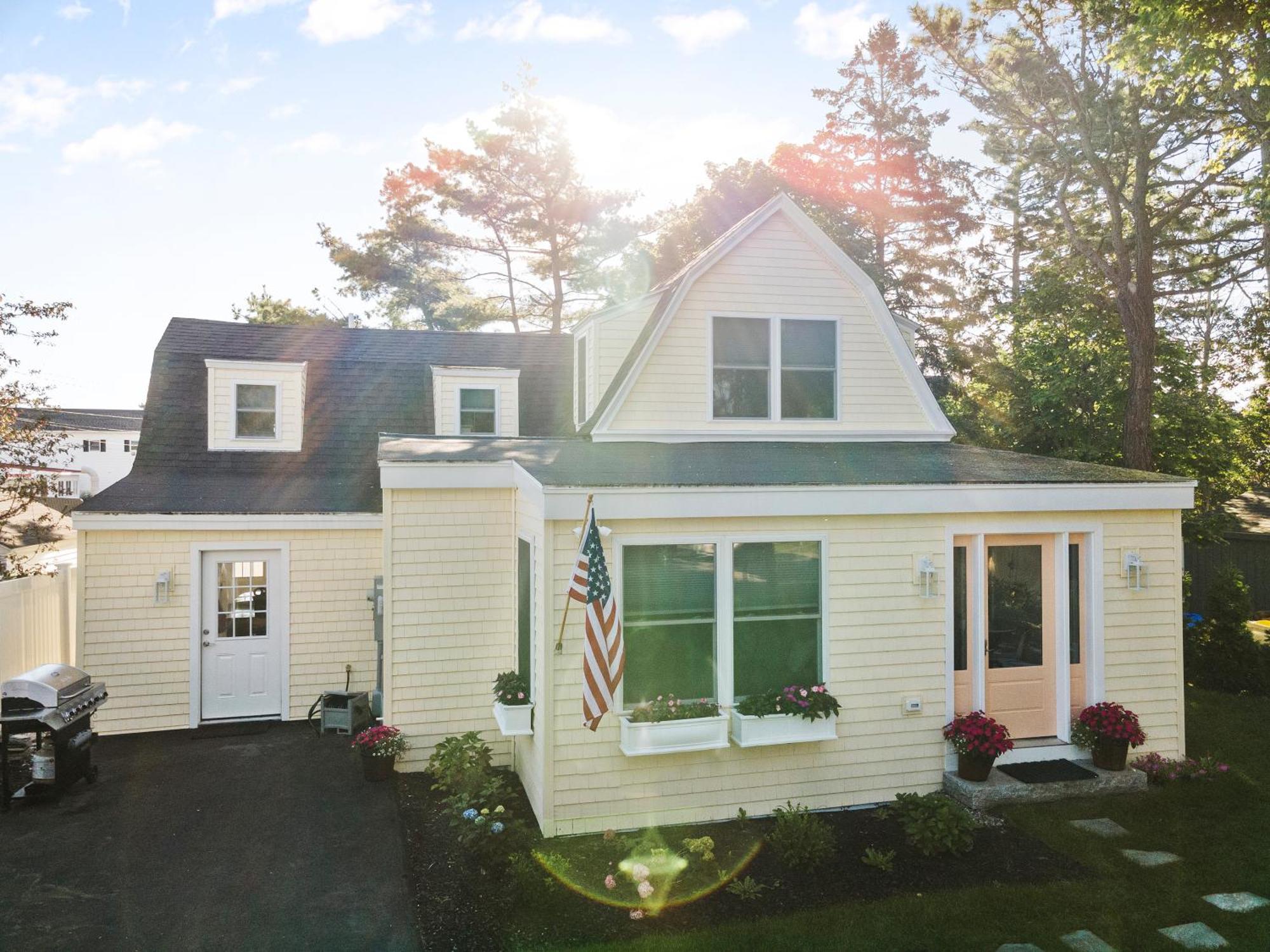 Bright 4Br Beach House, Pine Point Perfection Scarborough Exteriör bild